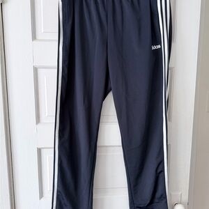 Adidas mens Navy White Stripes xl nwt